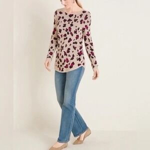 Chicos Leopard Print Sweater Magenta Tan Black Rayon Scoop Neck Size 1 Medium‎